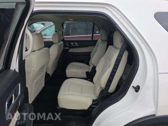 2017 Ford Explorer Platinum - miniatura 13