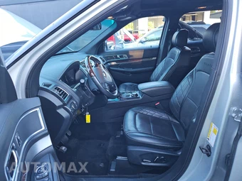 2017 Ford Explorer Platinum – miniatura 7