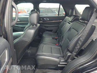 2017 Ford Explorer Platinum – miniatura 13