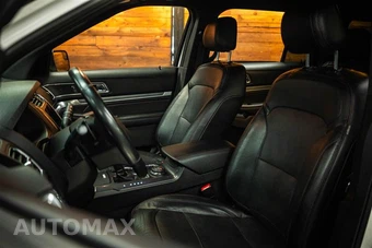 2017 Ford Explorer Sport - miniatura 10