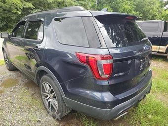 2017 Ford Explorer Sport - miniatura 2