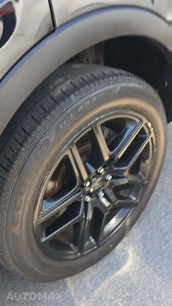 2017 Ford Explorer Sport – miniatura 25
