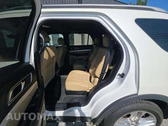 2017 Ford Explorer XLT - miniatura 13