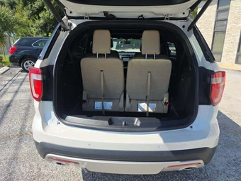 2017 Ford Explorer XLT - miniatura 15