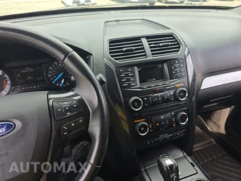 2017 Ford Explorer XLT – miniatura 11