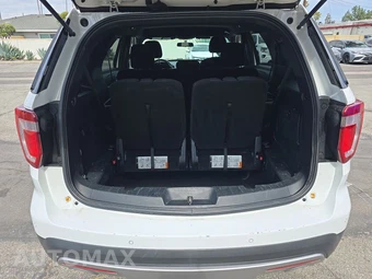 2017 Ford Explorer XLT – miniatura 16