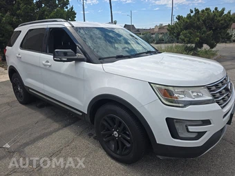 2017 Ford Explorer XLT – miniatura 3