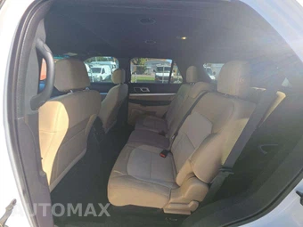 2017 Ford Explorer XLT – miniatura 13