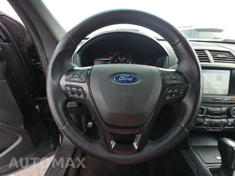 2017 Ford Explorer XLT - miniatura 10