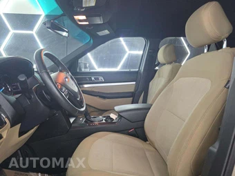 2017 Ford Explorer XLT – miniatura 6