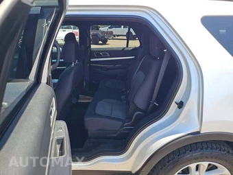 2017 Ford Explorer XLT - miniatura 10