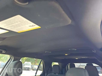 2017 Ford Explorer XLT - miniatura 8