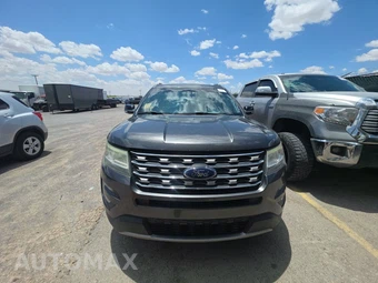 2017 Ford Explorer XLT - miniatura 2