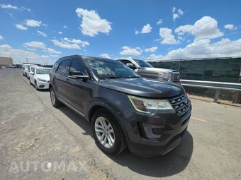 2017 Ford Explorer XLT - miniatura 3