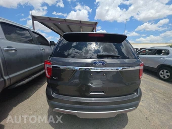 2017 Ford Explorer XLT - miniatura 5