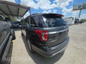 2017 Ford Explorer XLT - miniatura 6