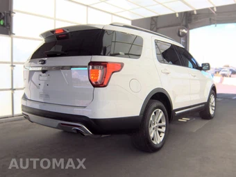 2017 Ford Explorer XLT – miniatura 4