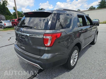 2017 Ford Explorer XLT - miniatura 3
