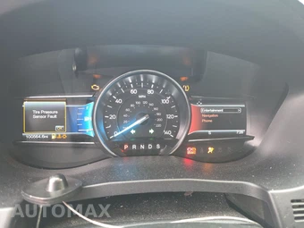 2017 Ford Explorer XLT – miniatura 12