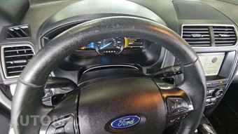 2017 Ford Explorer XLT – miniatura 26