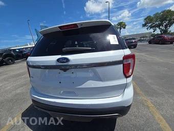 2017 Ford Explorer XLT – miniatura 5