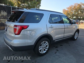 2017 Ford Explorer XLT - miniatura 4