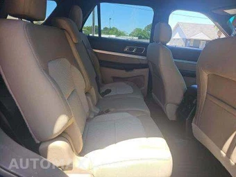 2017 Ford Explorer XLT – miniatura 18