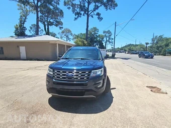 2017 Ford Explorer XLT – miniatura 2