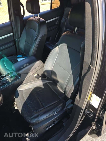 2017 Ford Explorer XLT - miniatura 6