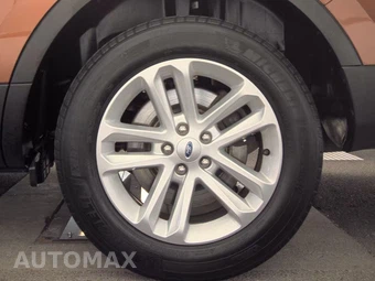 2017 Ford Explorer XLT – miniatura 12