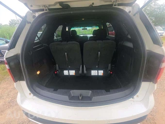 2017 Ford Explorer XLT – miniatura 15