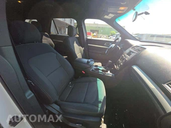 2017 Ford Explorer XLT – miniatura 19