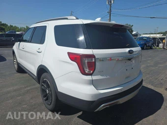 2017 Ford Explorer XLT – miniatura 2