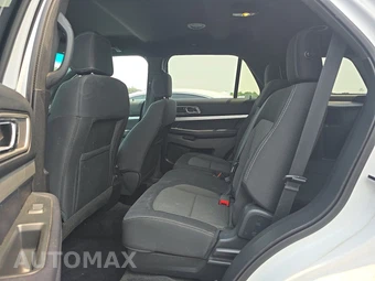 2017 Ford Explorer XLT - miniatura 13