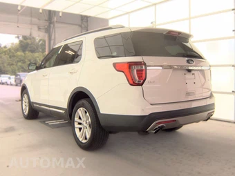 2017 Ford Explorer XLT - miniatura 6