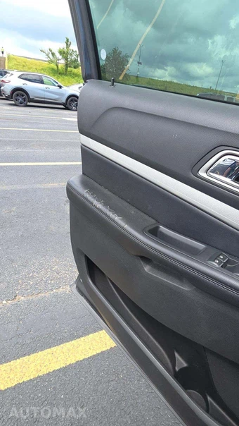 2017 Ford Explorer XLT - miniatura 25