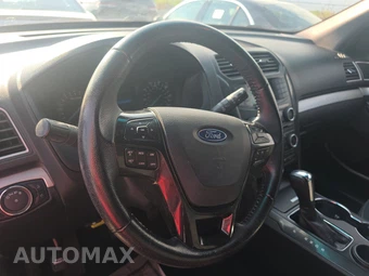 2017 Ford Explorer XLT – miniatura 10
