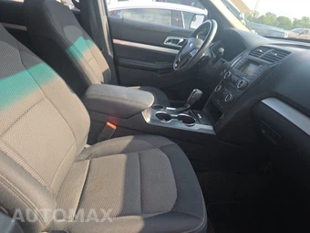 2017 Ford Explorer XLT – miniatura 8