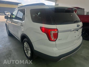2017 Ford Explorer XLT - miniatura 6