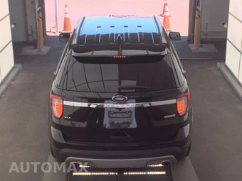 2017 Ford Explorer XLT – miniatura 5
