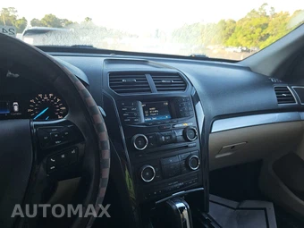 2017 Ford Explorer XLT – miniatura 11