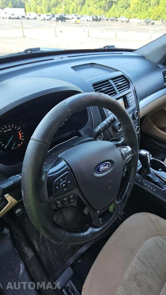 2017 Ford Explorer XLT – miniatura 29