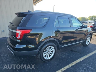 2017 Ford Explorer XLT – miniatura 4