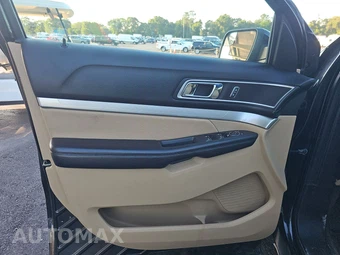2017 Ford Explorer XLT – miniatura 9