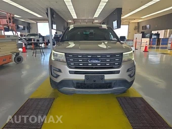 2017 Ford Explorer XLT - miniatura 2