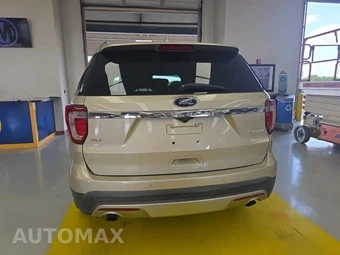 2017 Ford Explorer XLT - miniatura 5