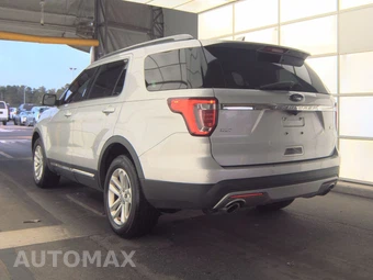 2017 Ford Explorer XLT - miniatura 6