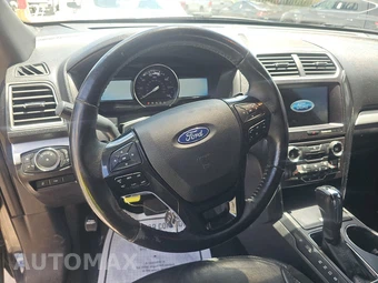 2017 Ford Explorer XLT - miniatura 10