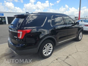 2017 Ford Explorer XLT - miniatura 4