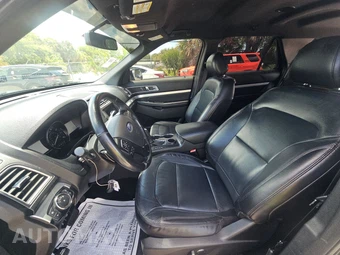 2017 Ford Explorer XLT - miniatura 7